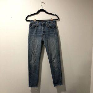 Levi’s wedgie jean - light wash
